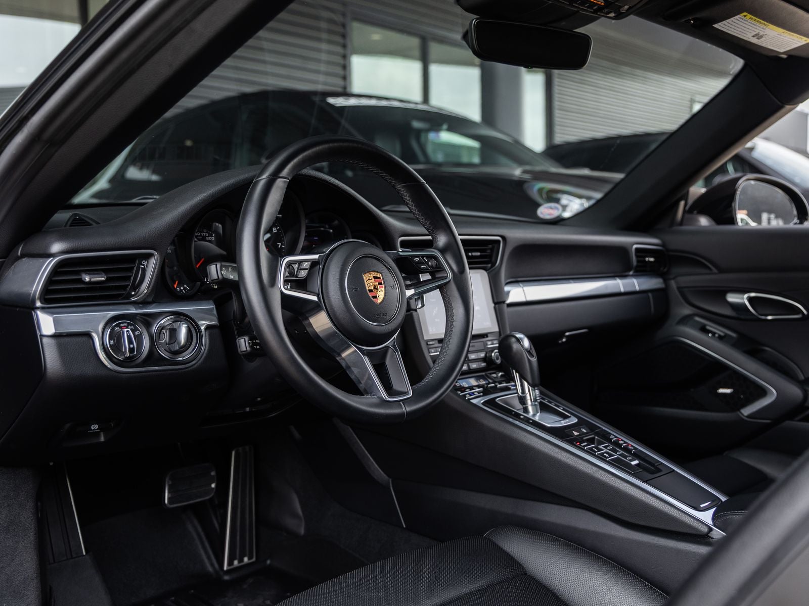 2019 Porsche 911 Carrera