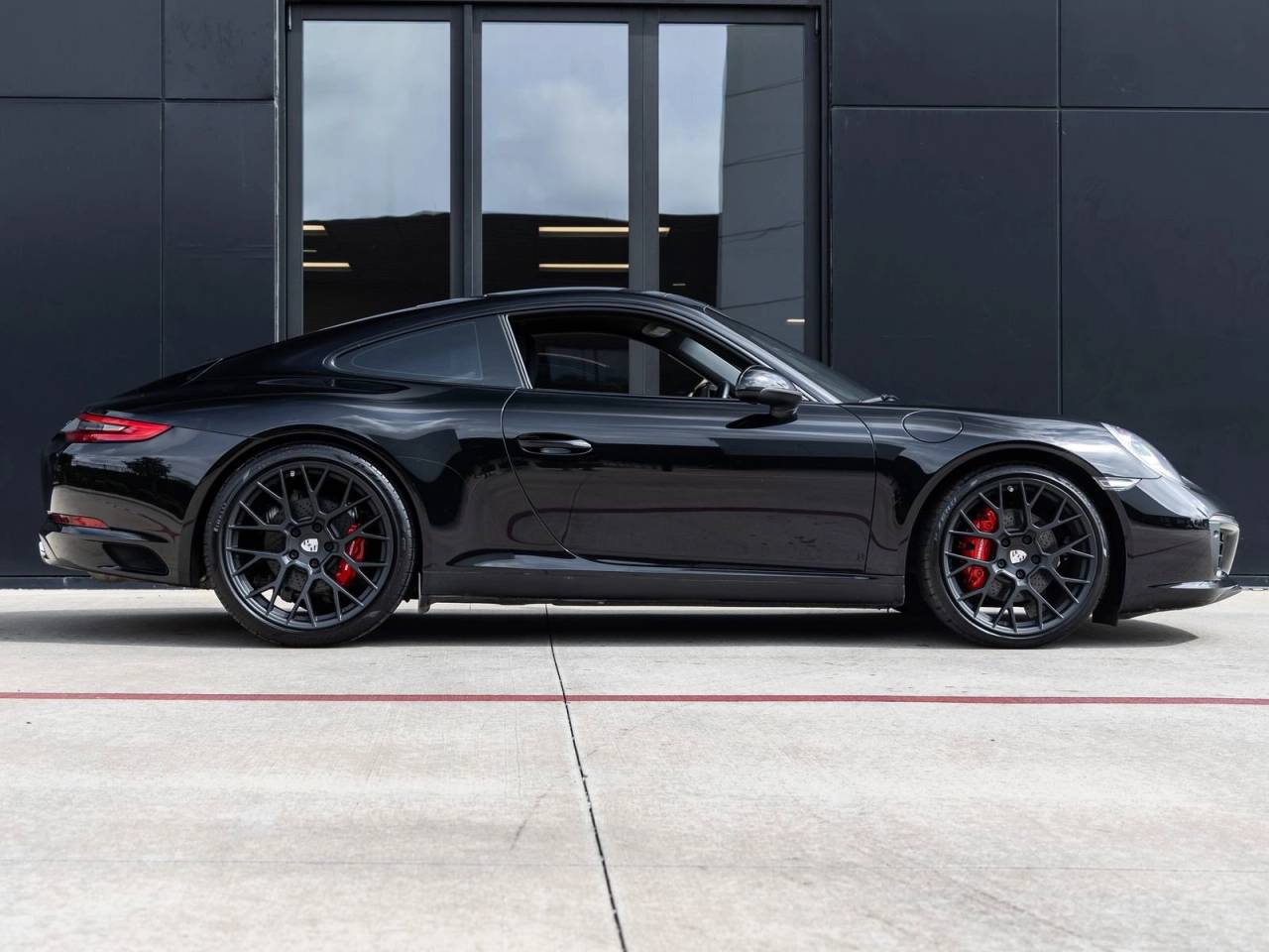 2019 Porsche 911 Carrera