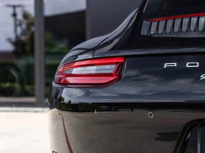 2019 Porsche 911 Carrera
