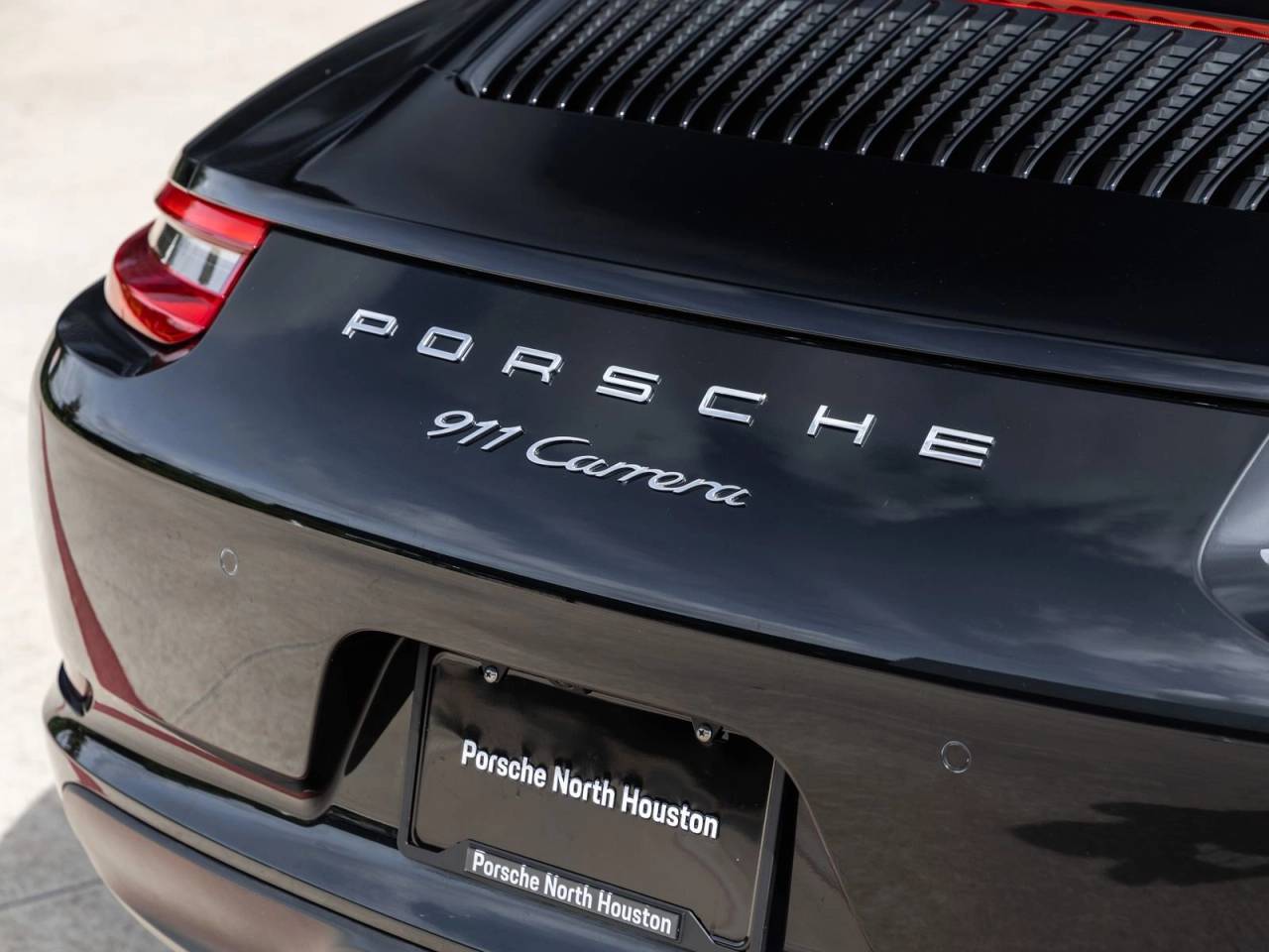 2019 Porsche 911 Carrera