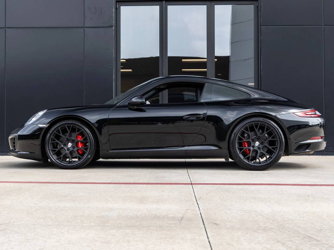 2019 Porsche 911 Carrera