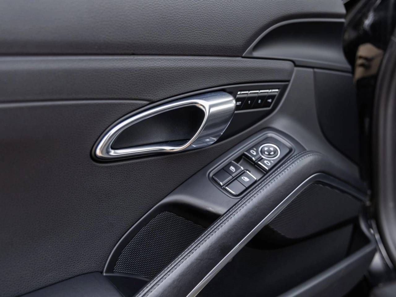 2019 Porsche 911 Carrera