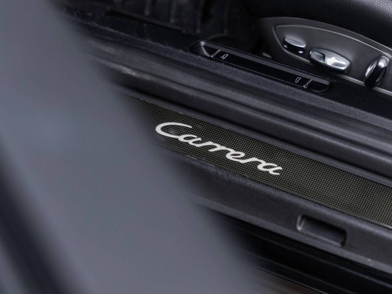 2019 Porsche 911 Carrera