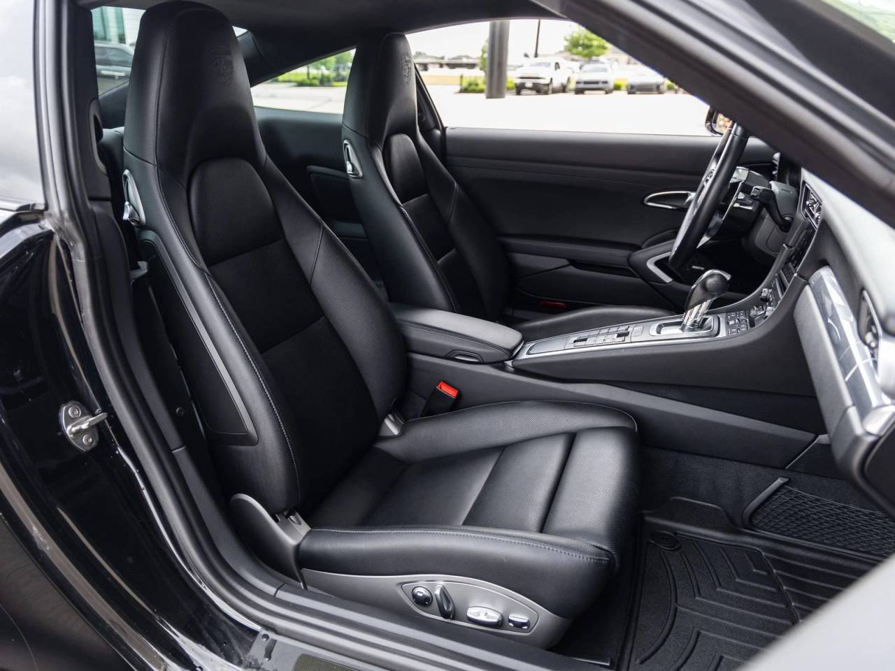 2019 Porsche 911 Carrera