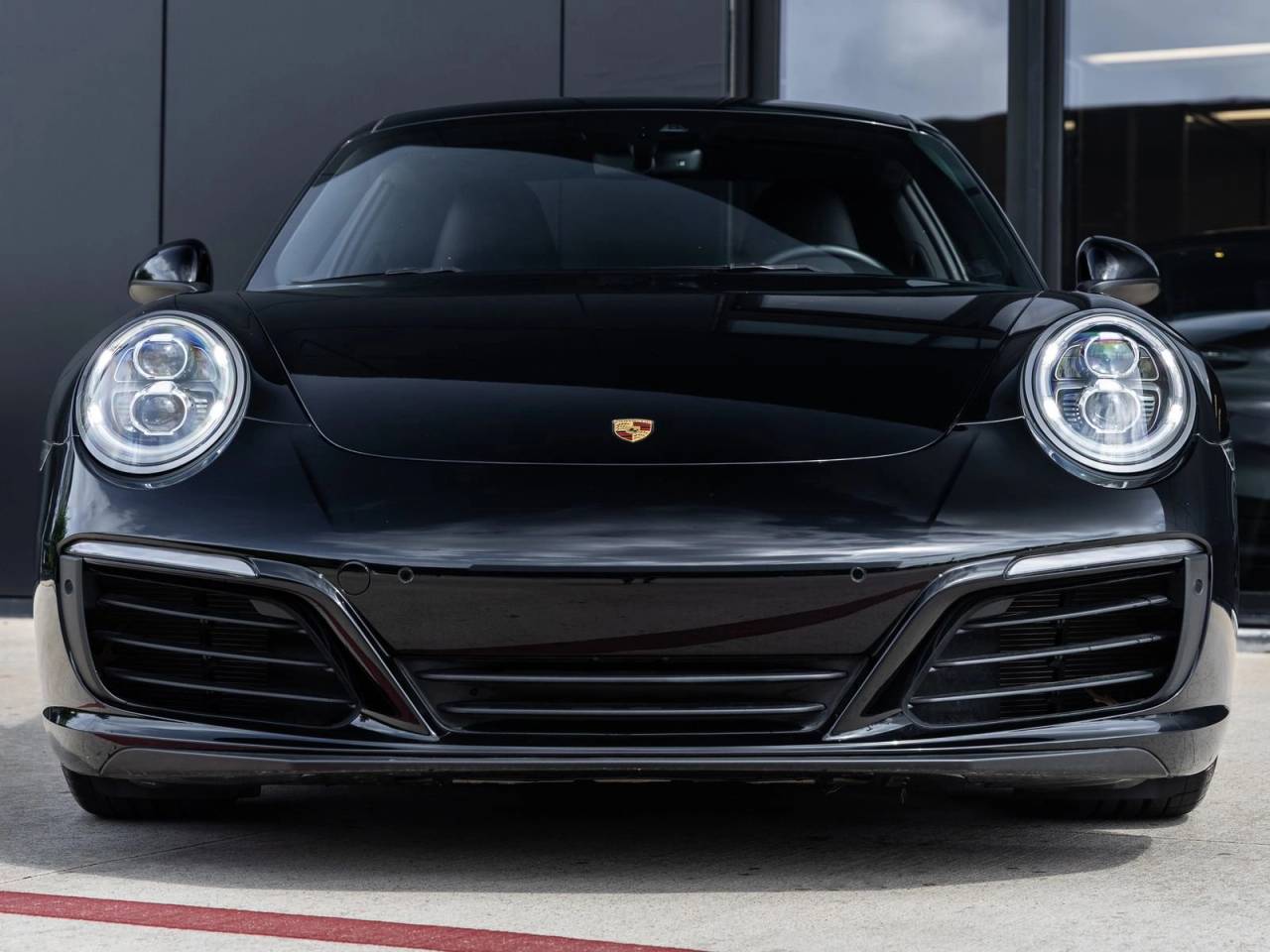 2019 Porsche 911 Carrera