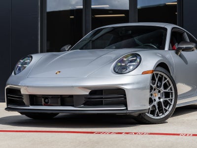 2025 Porsche 911 Carrera