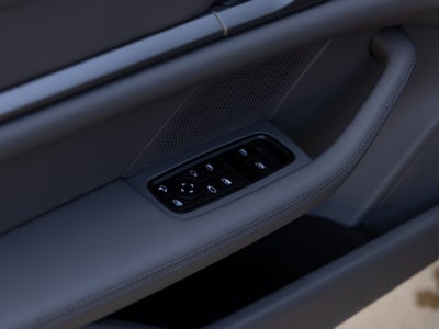 2025 Porsche Taycan Taycan