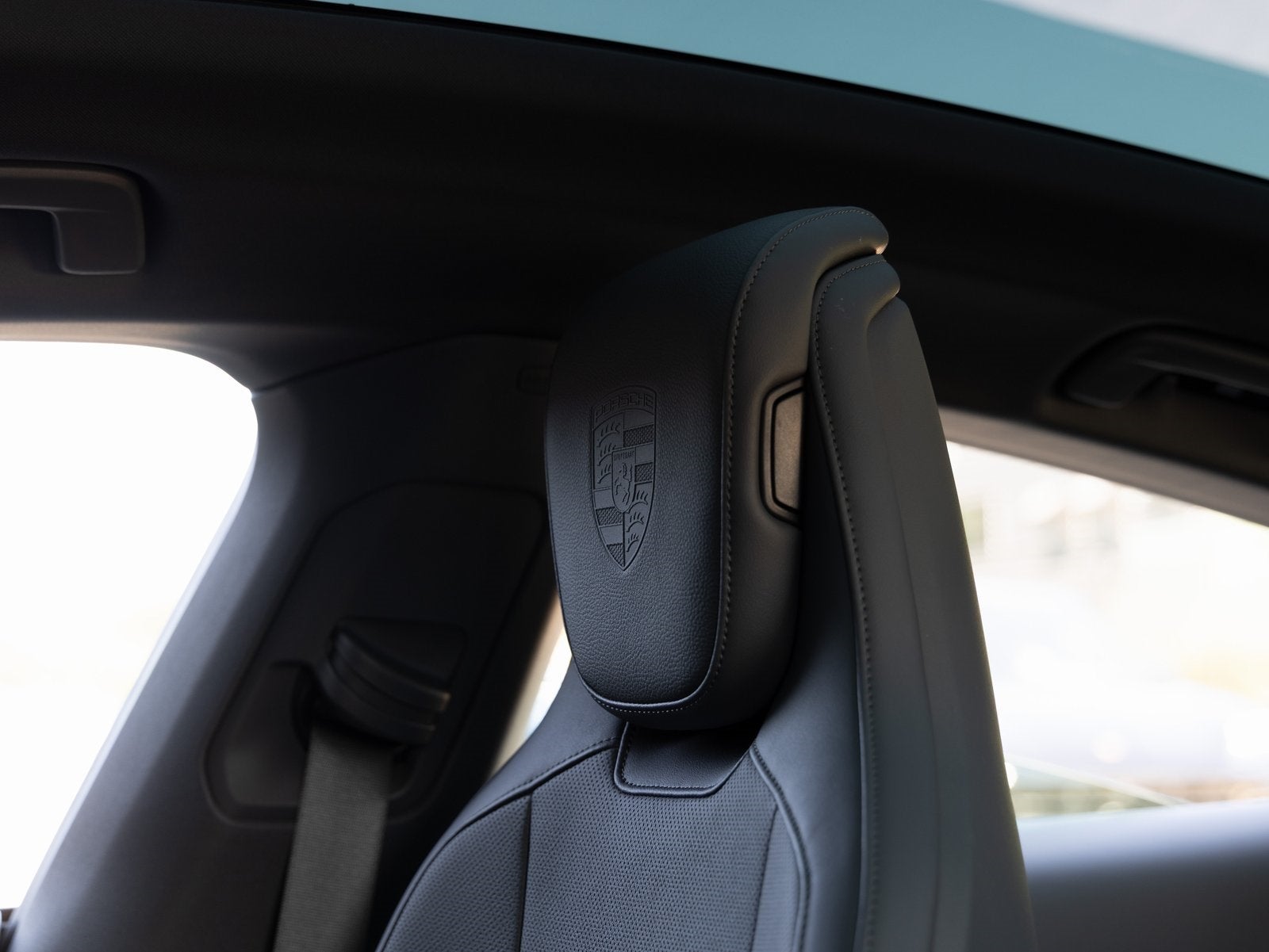 2025 Porsche Taycan Taycan