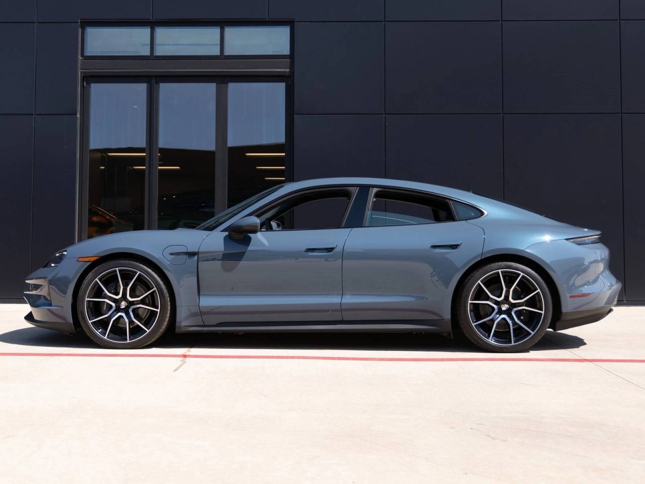 2025 Porsche Taycan Taycan