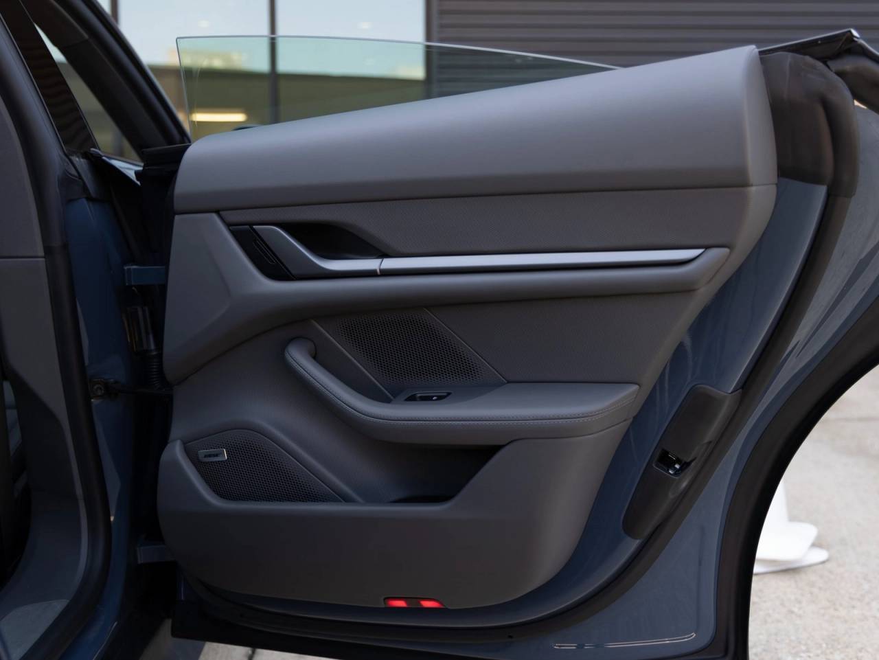 2025 Porsche Taycan Taycan