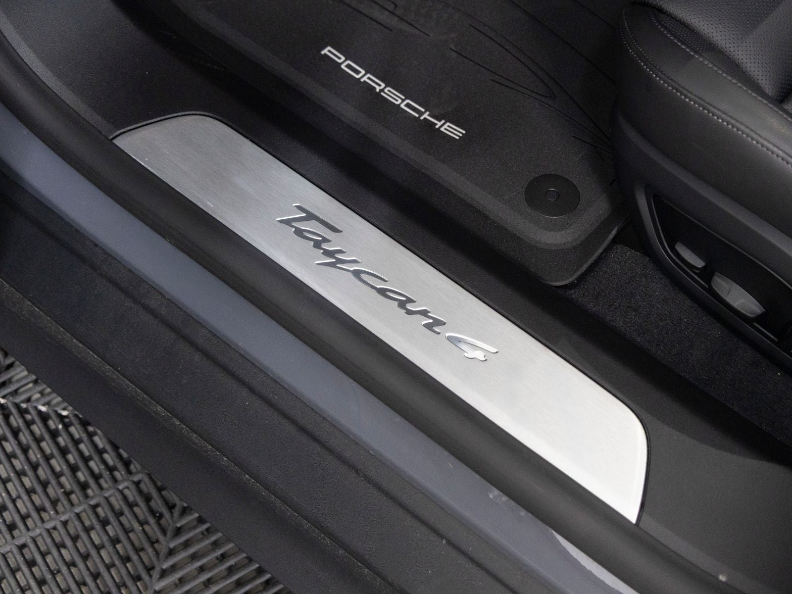 2026 Porsche Taycan 4