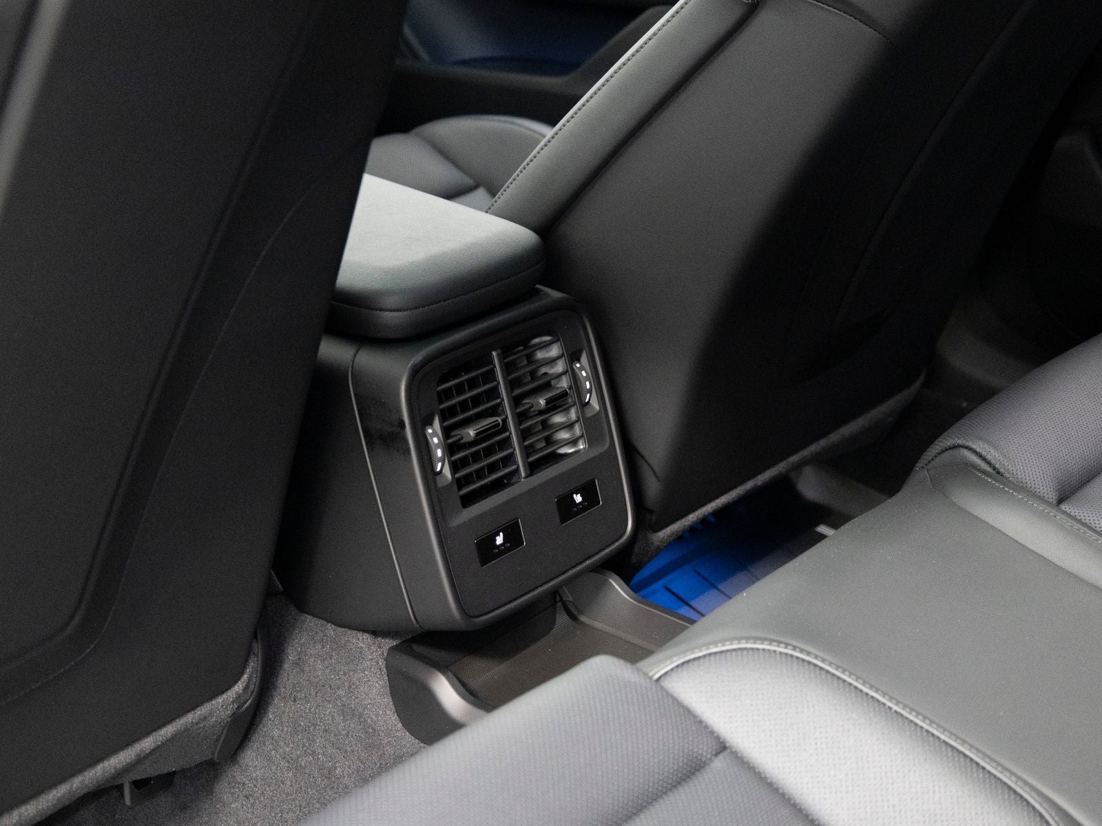 2026 Porsche Taycan 4