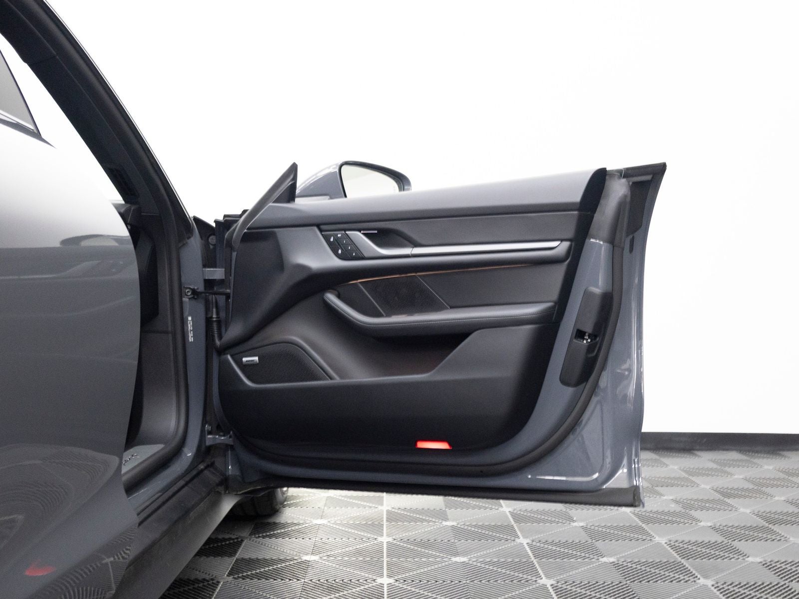 2026 Porsche Taycan 4