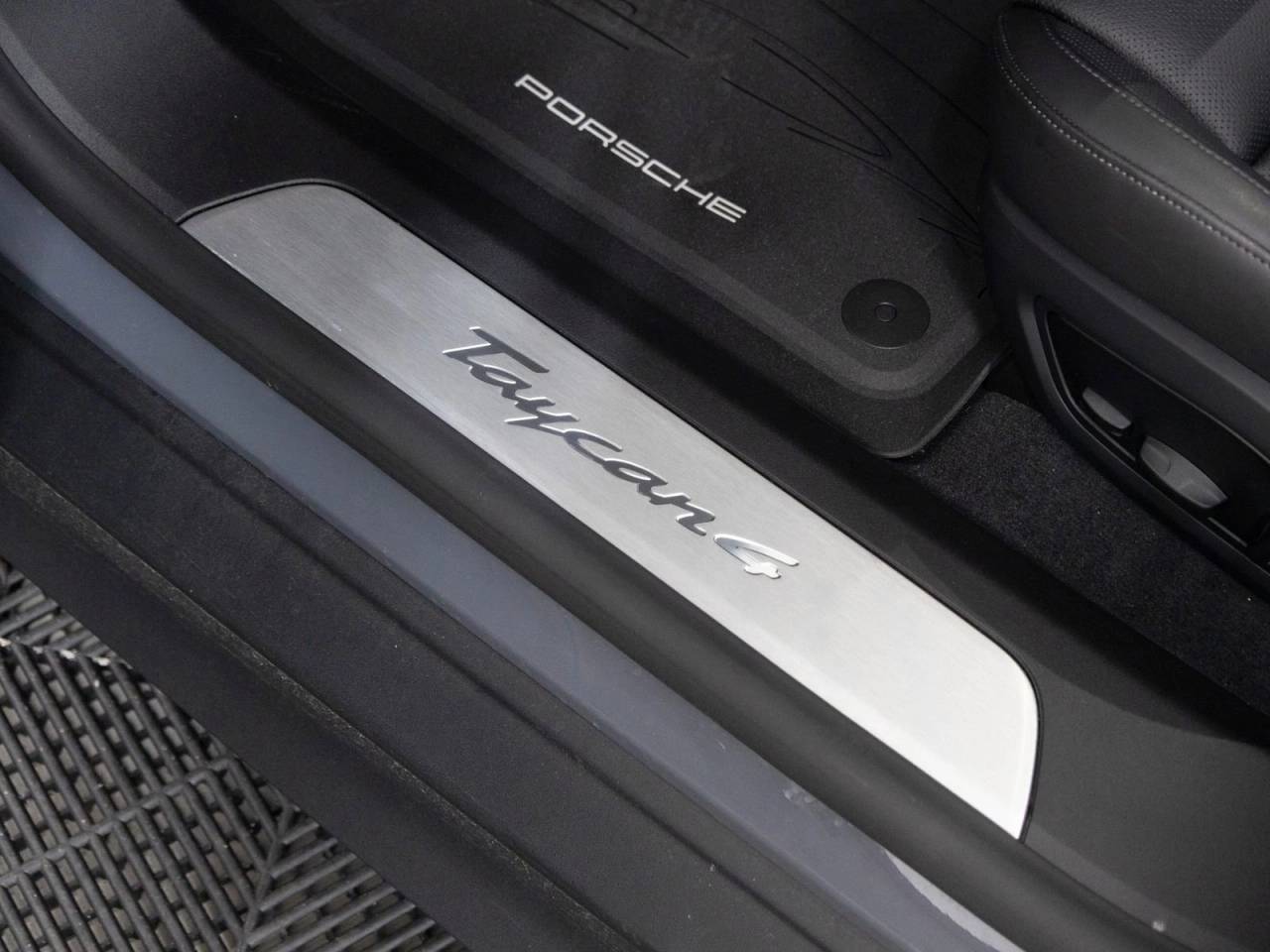 2026 Porsche Taycan 4