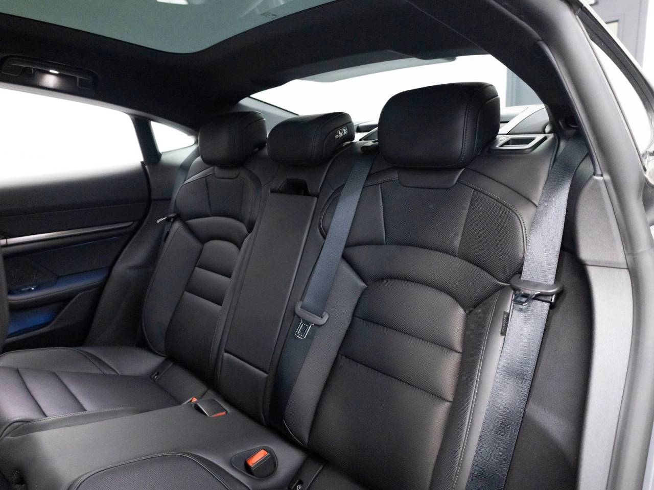 2026 Porsche Taycan 4