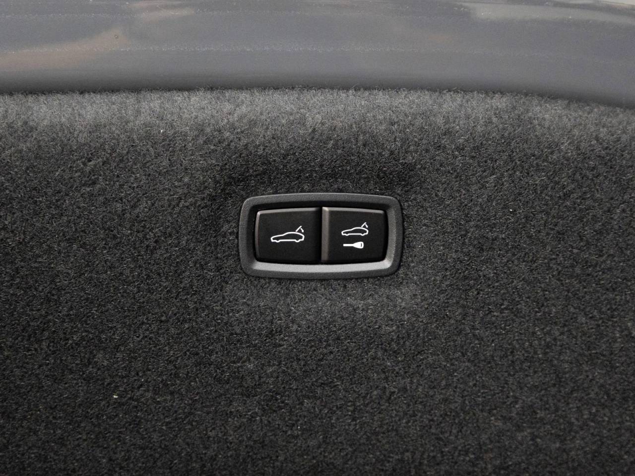 2026 Porsche Taycan 4