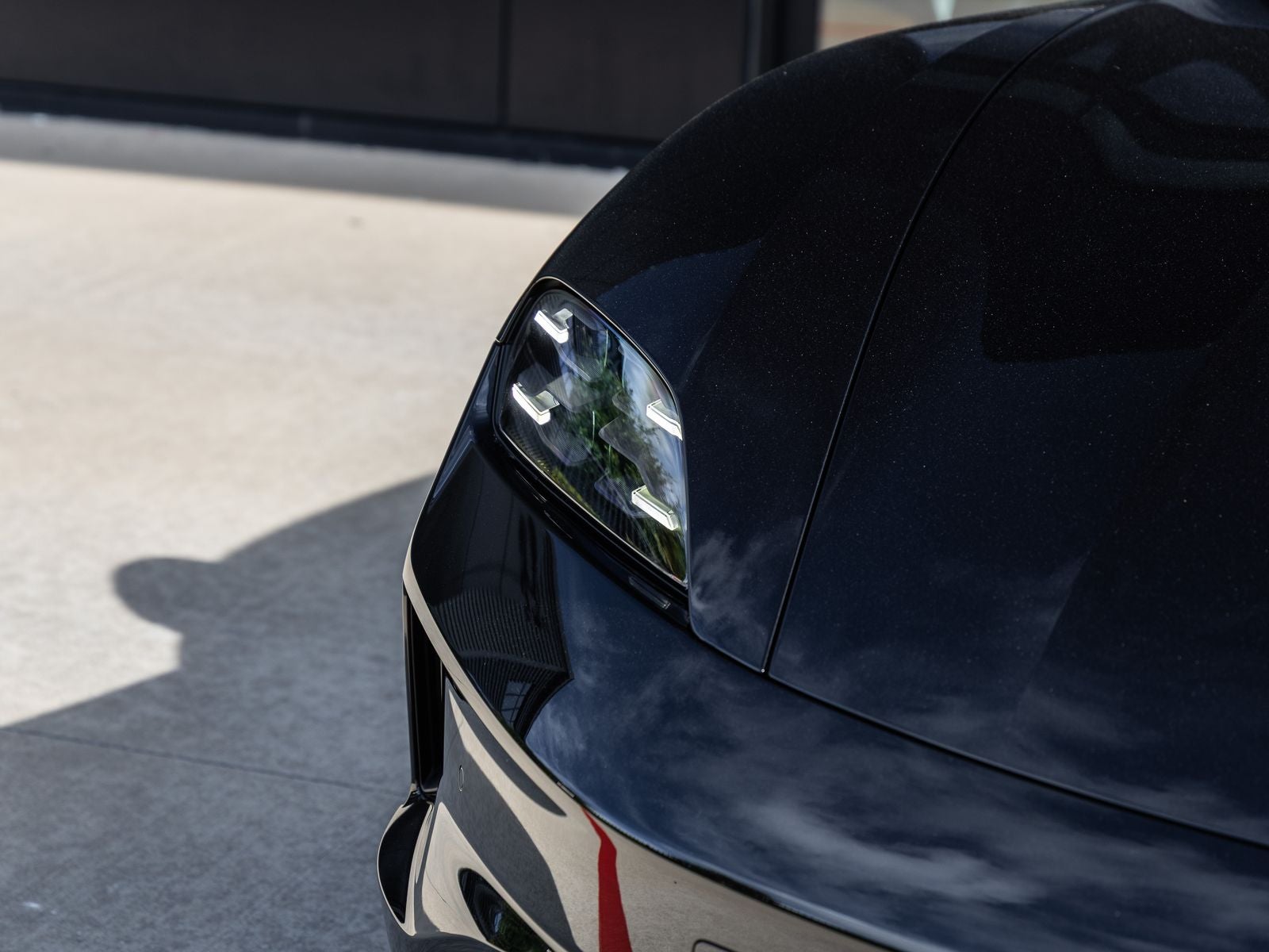 2026 Porsche Taycan 4 Black Edition
