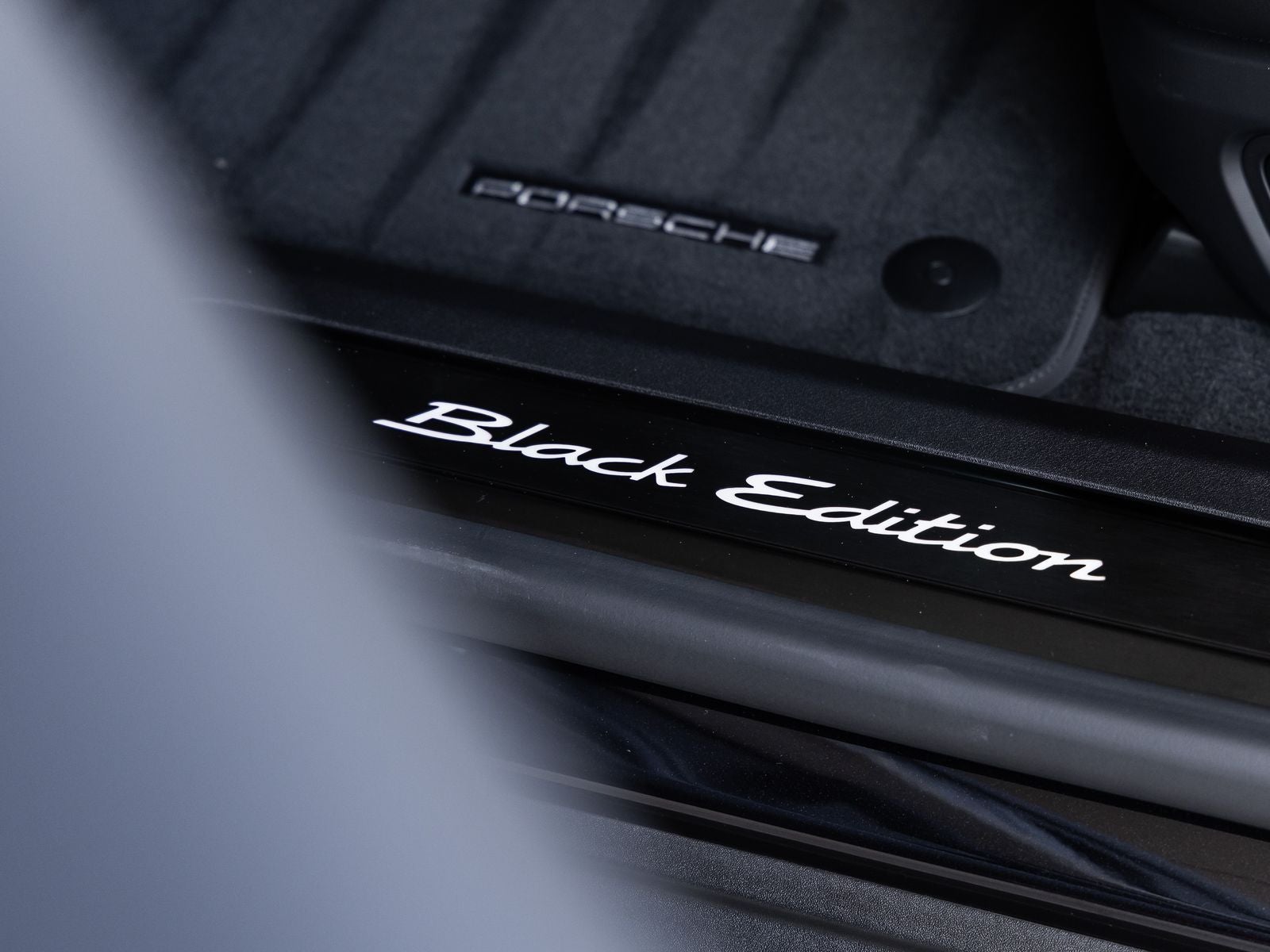 2026 Porsche Taycan 4 Black Edition