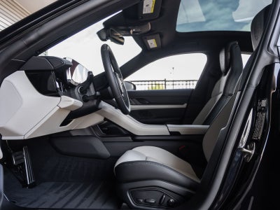 2026 Porsche Taycan 4 Black Edition