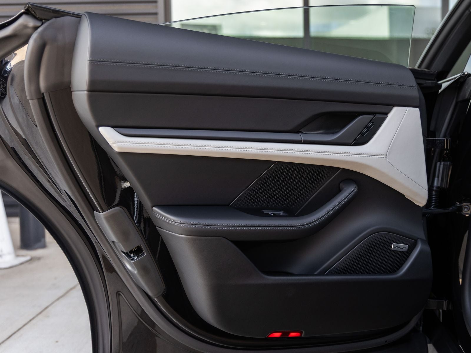 2026 Porsche Taycan 4 Black Edition