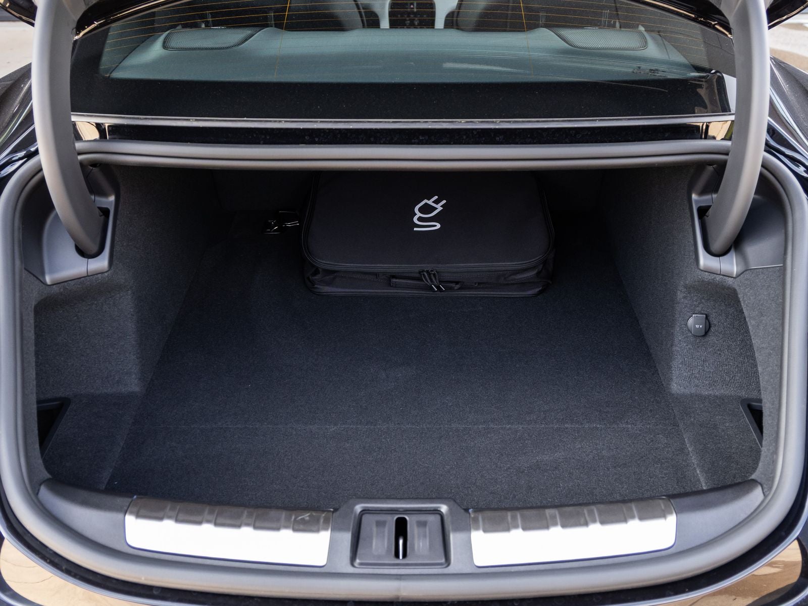 2026 Porsche Taycan 4 Black Edition