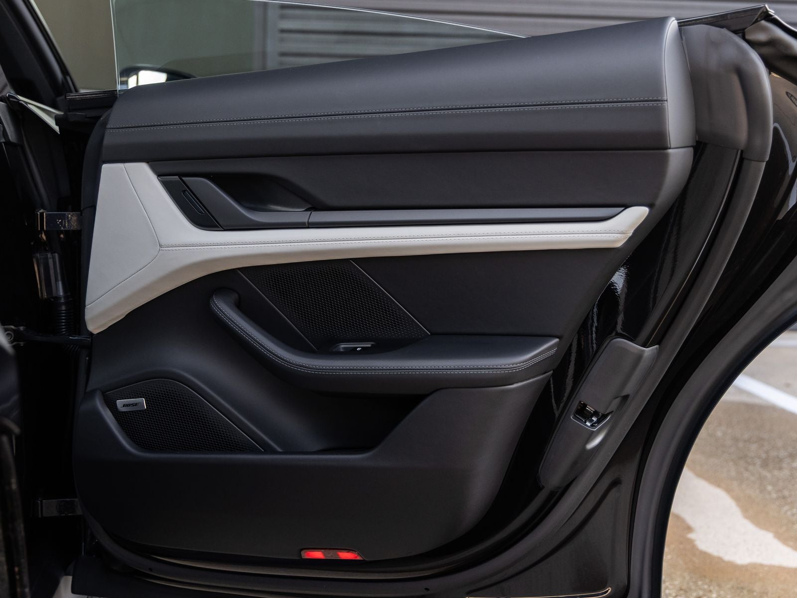 2026 Porsche Taycan 4 Black Edition