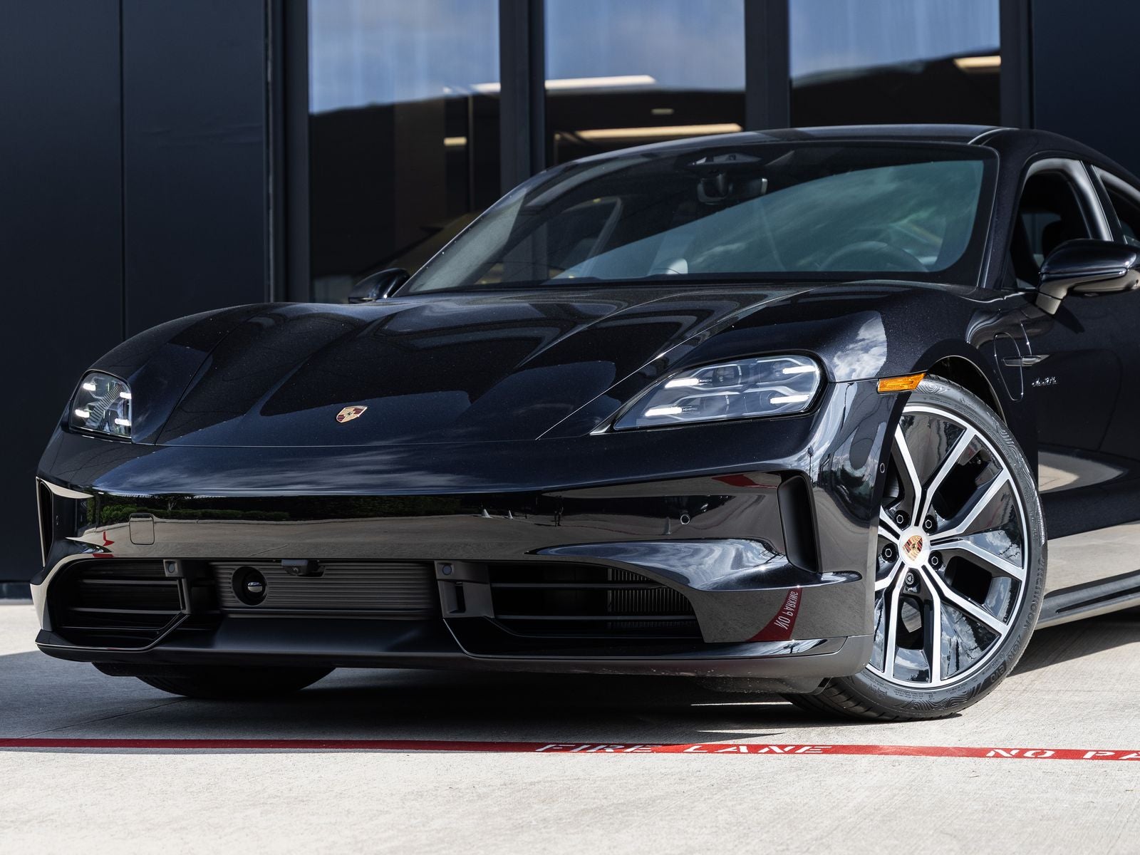 2026 Porsche Taycan 4 Black Edition