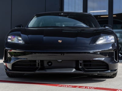 2026 Porsche Taycan 4 Black Edition
