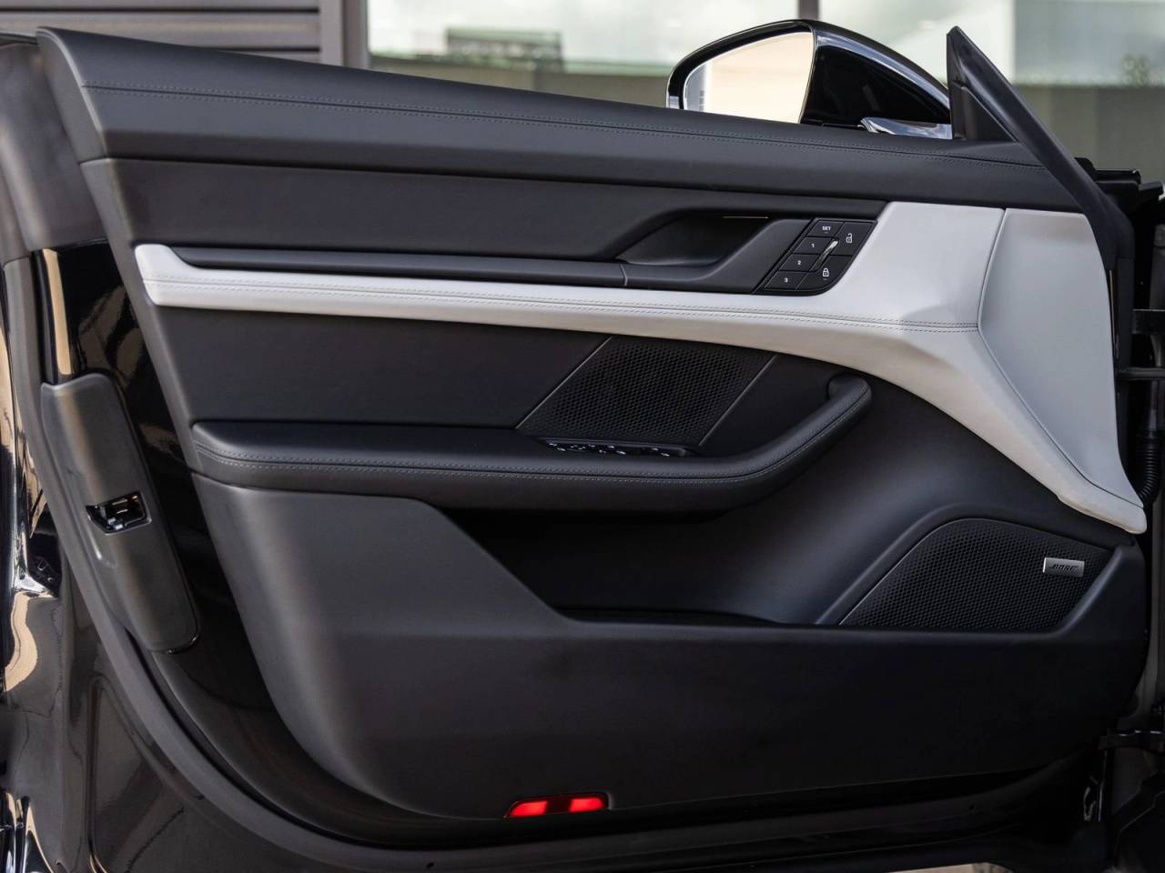 2026 Porsche Taycan Taycan 4 Black Edition