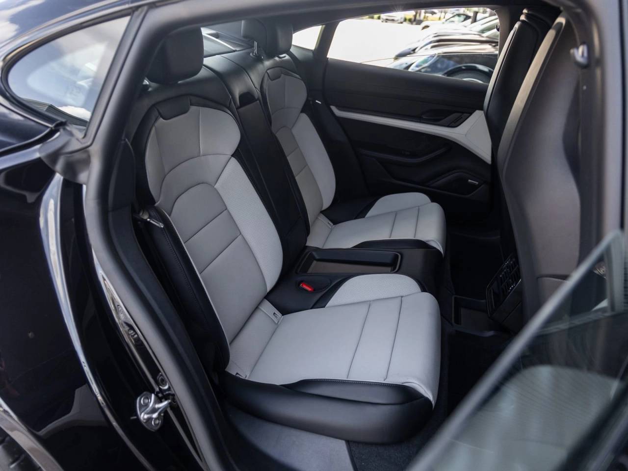 2026 Porsche Taycan Taycan 4 Black Edition