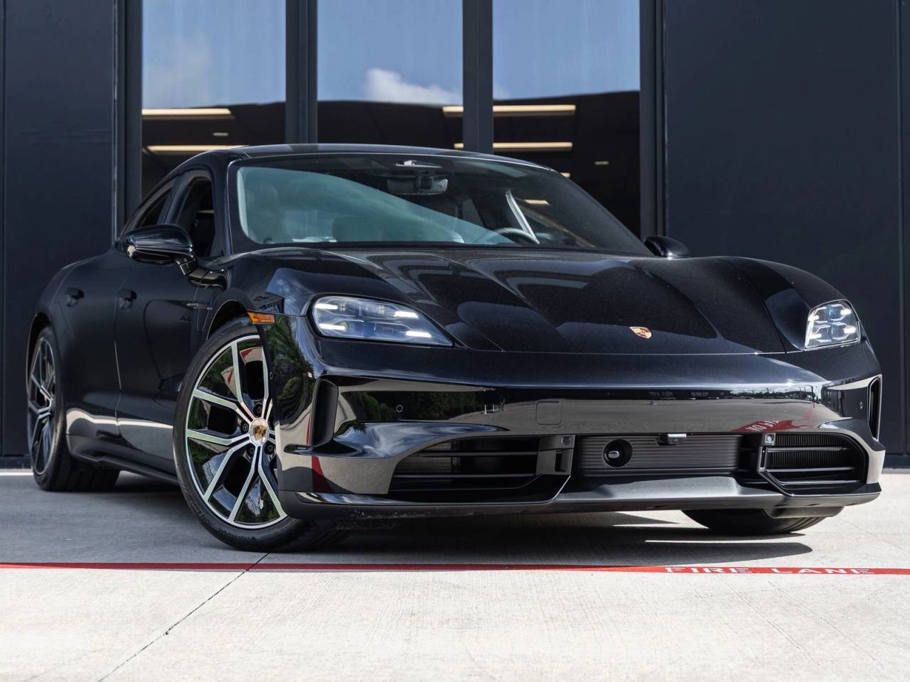 2026 Porsche Taycan 4 Black Edition