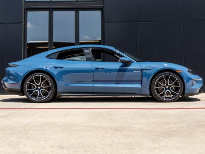 2025 Porsche Taycan 4