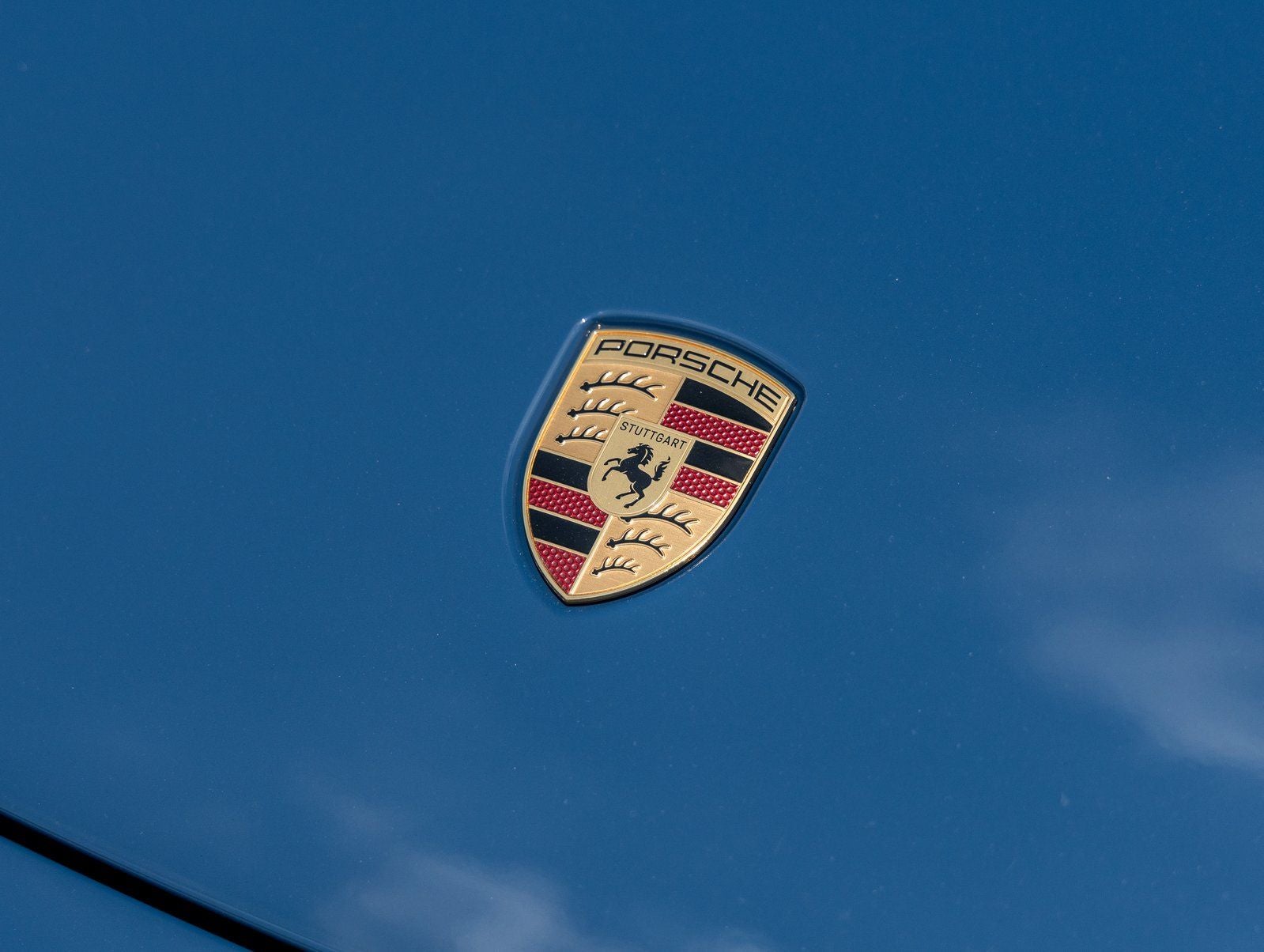 2025 Porsche Taycan 4