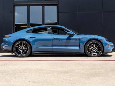 2025 Porsche Taycan 4