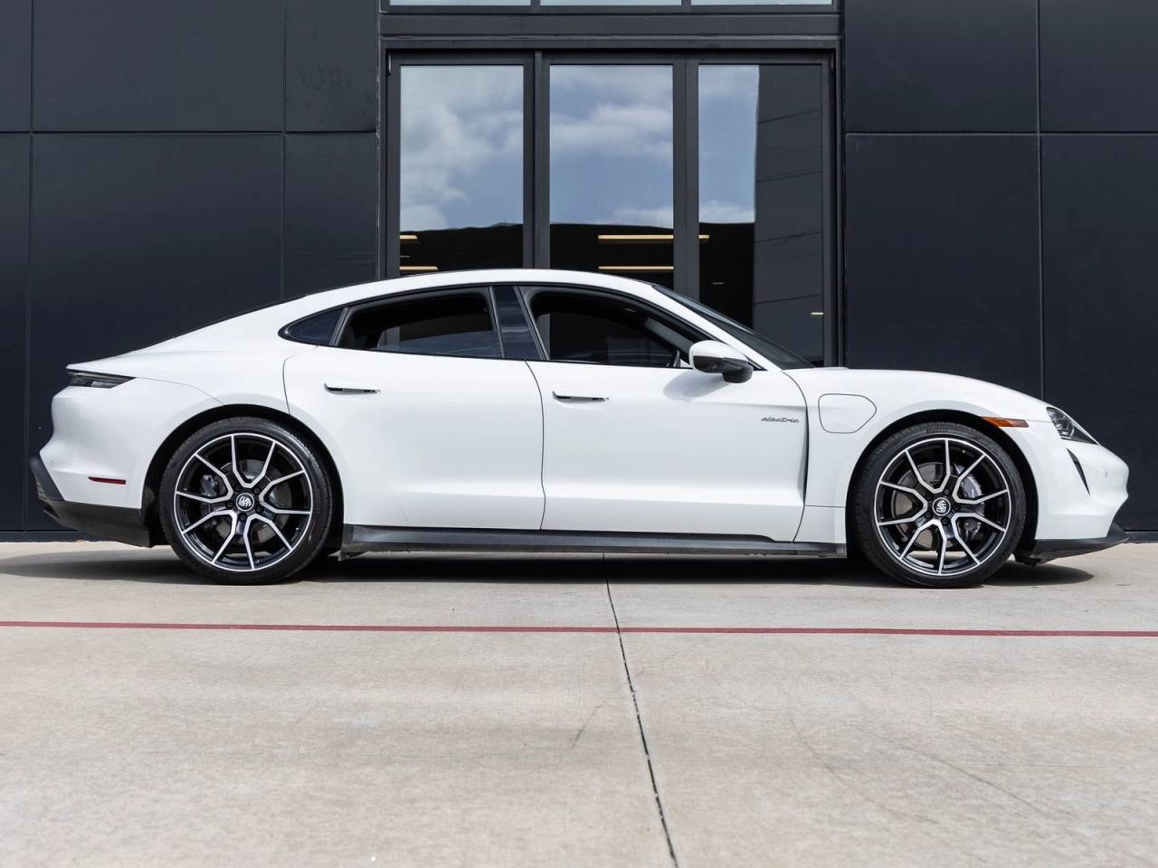 2023 Porsche Taycan Taycan (MY23)