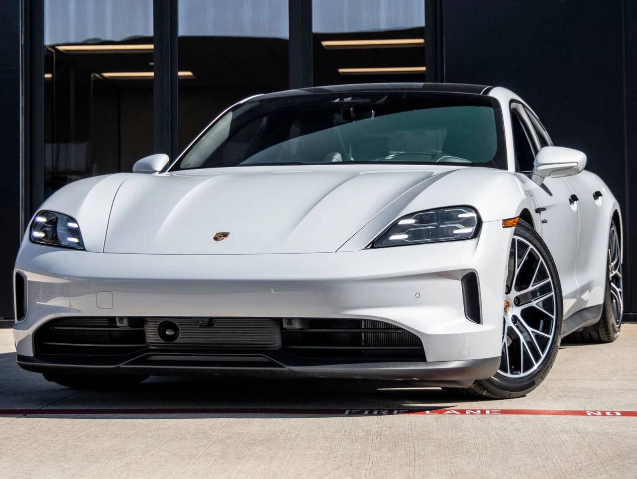 2026 Porsche Taycan 4