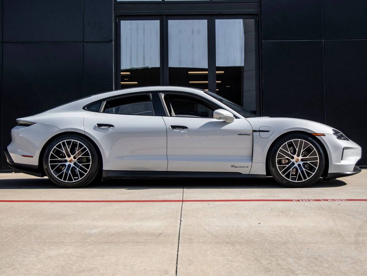 2026 Porsche Taycan 4