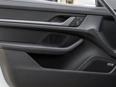 2026 Porsche Taycan 4