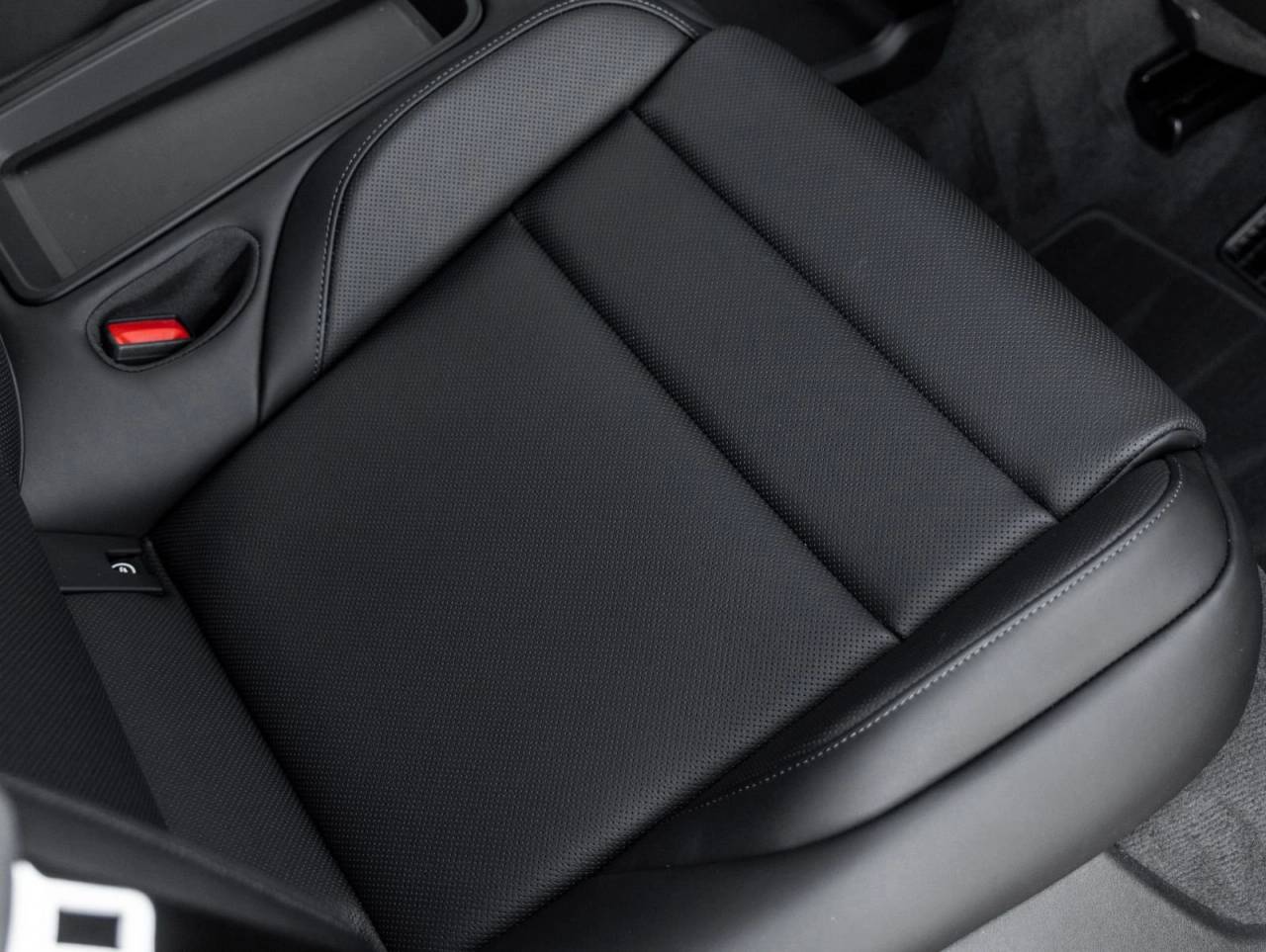 2026 Porsche Taycan 4