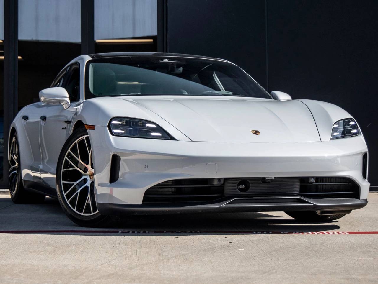 2026 Porsche Taycan 4