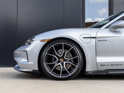 2026 Porsche Taycan 4 Black Edition