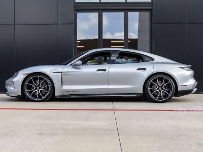 2026 Porsche Taycan 4 Black Edition