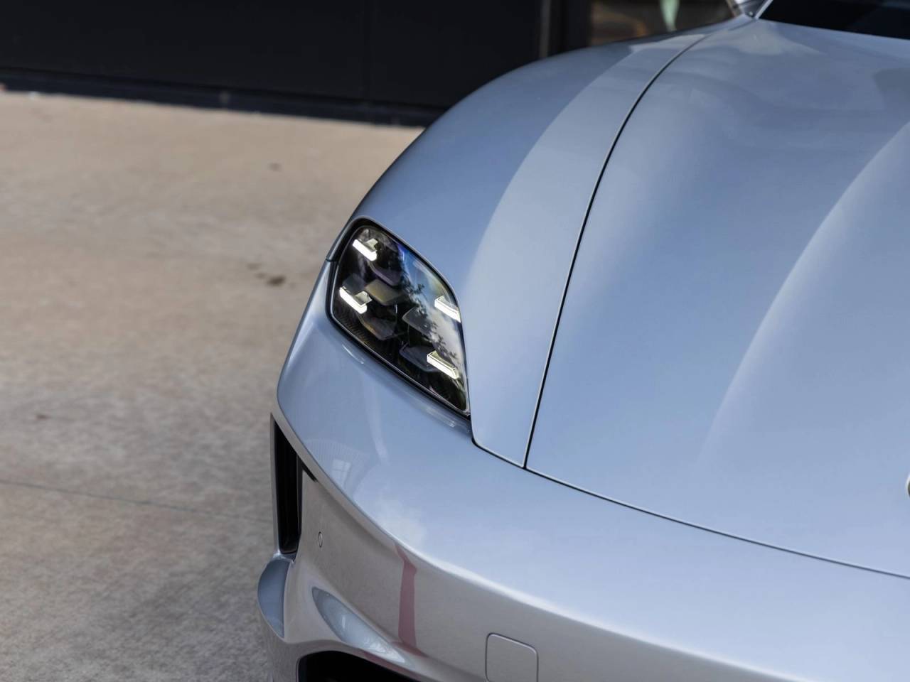 2026 Porsche Taycan 4 Black Edition