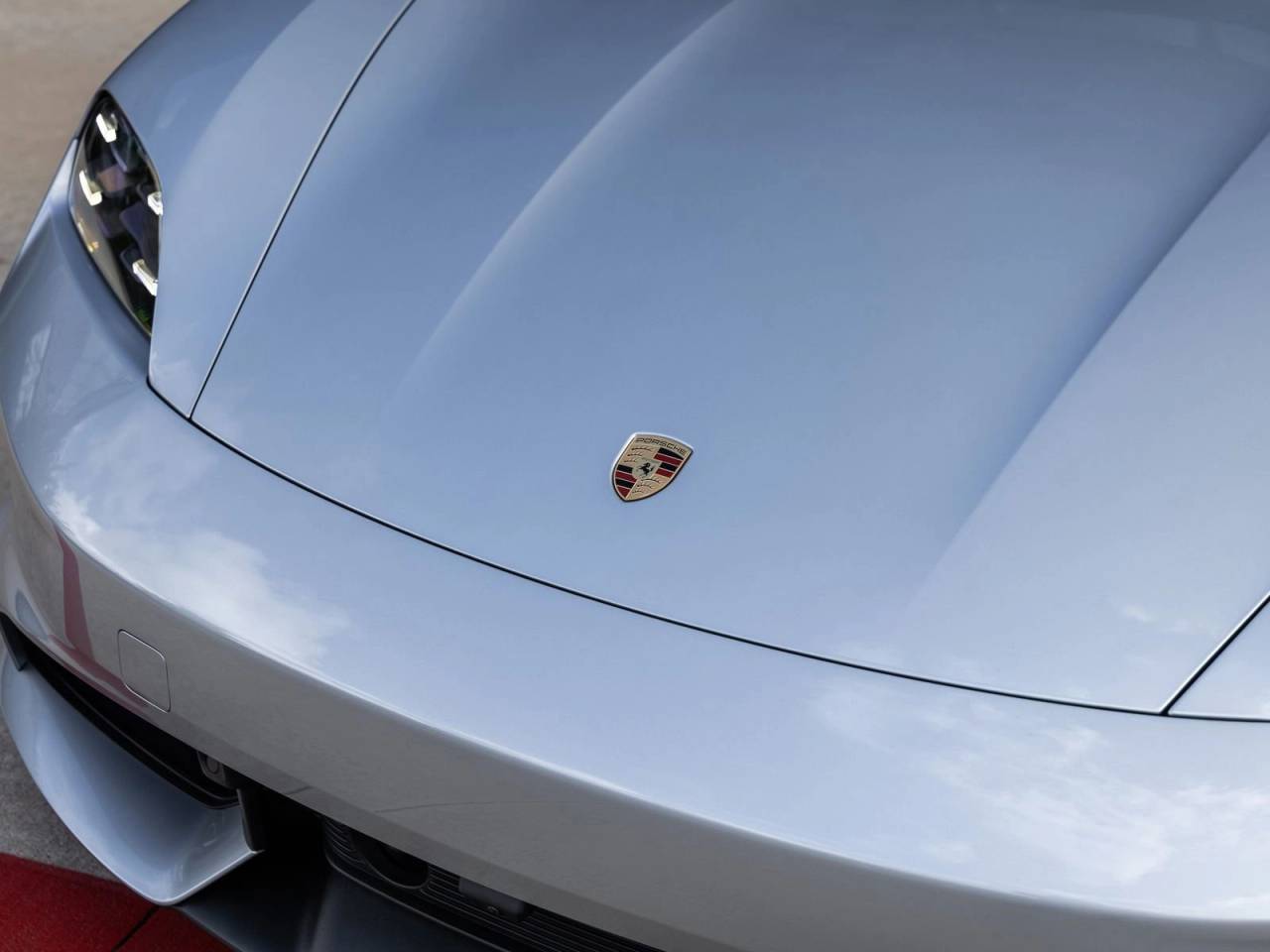 2026 Porsche Taycan 4 Black Edition