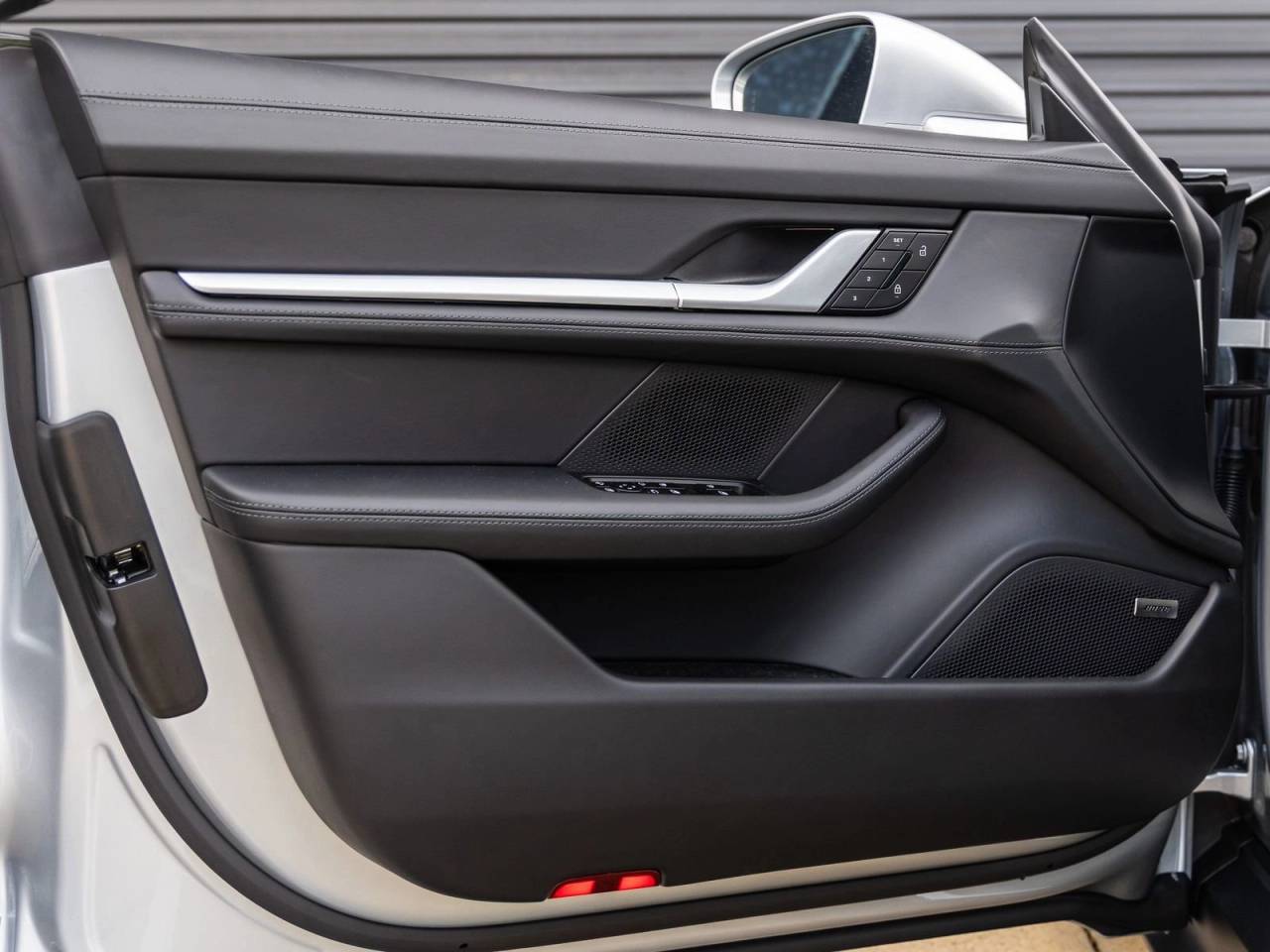 2026 Porsche Taycan 4 Black Edition