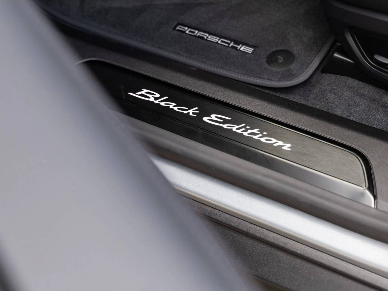 2026 Porsche Taycan 4 Black Edition