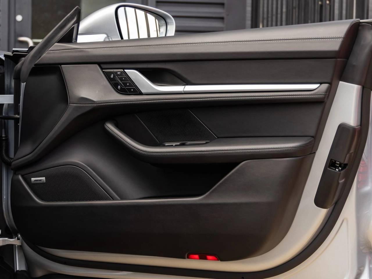 2026 Porsche Taycan 4 Black Edition