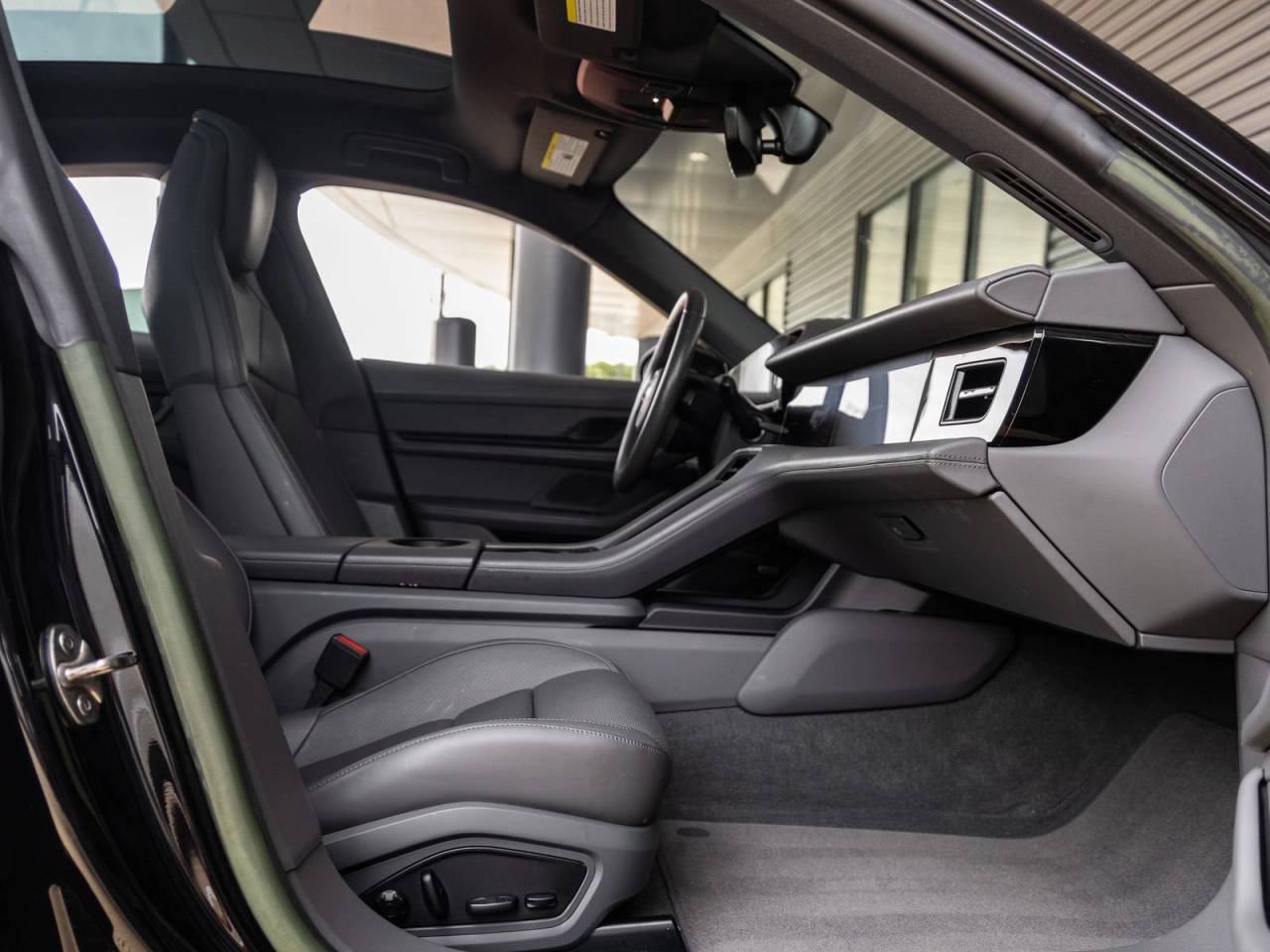 2023 Porsche Taycan Base