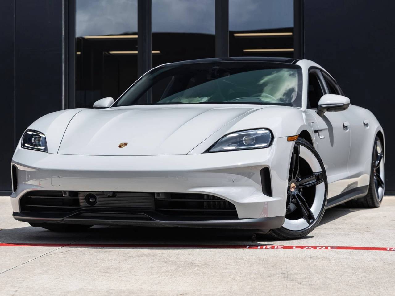 2026 Porsche Taycan 4