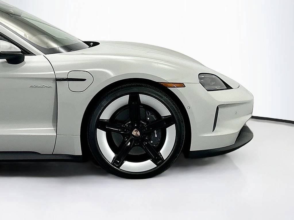 2026 Porsche Taycan 4